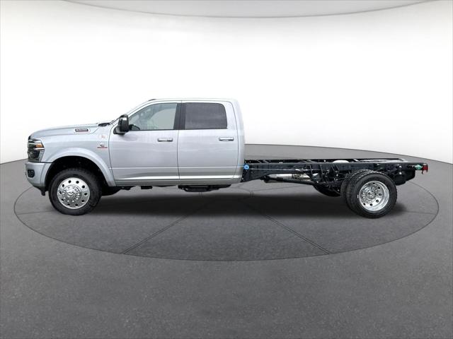 2026 RAM 5500 Chassis RAM 5500 BIG HORN CHASSIS CREW CAB 4X4 84 CA