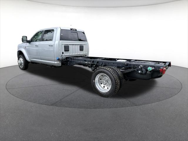 2026 RAM 5500 Chassis RAM 5500 BIG HORN CHASSIS CREW CAB 4X4 84 CA