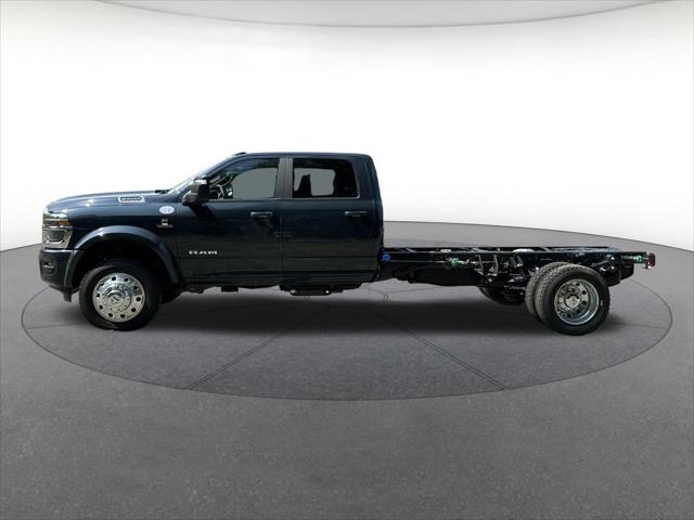 2026 RAM 5500 Chassis RAM 5500 BIG HORN CHASSIS CREW CAB 4X4 84 CA