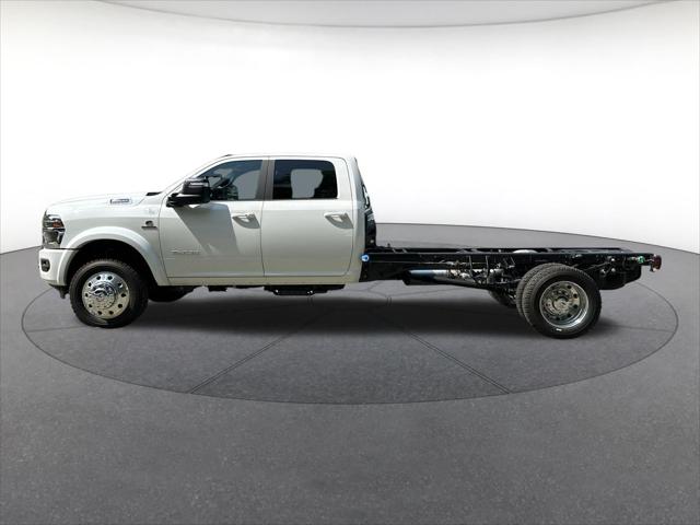 2026 RAM 5500 Chassis RAM 5500 BIG HORN CHASSIS CREW CAB 4X4 84 CA