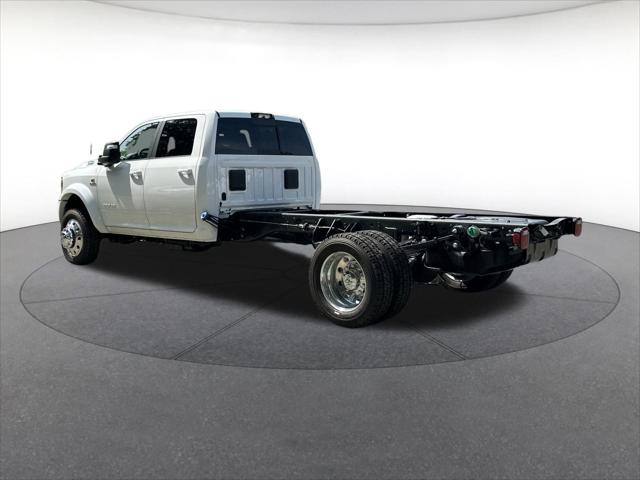 2026 RAM 5500 Chassis RAM 5500 BIG HORN CHASSIS CREW CAB 4X4 84 CA