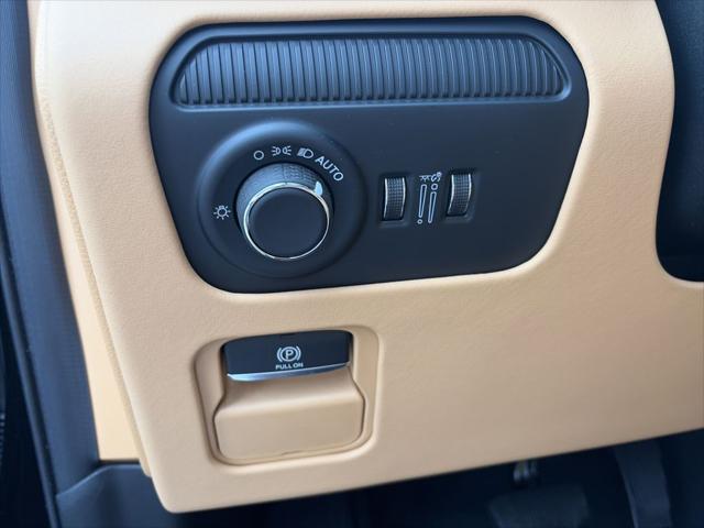 2026 Jeep Grand Wagoneer Summit Reserve 4x4