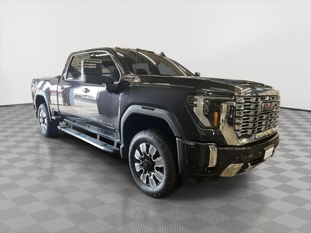 2025 GMC Sierra 3500HD 4WD Crew Cab Standard Bed Denali
