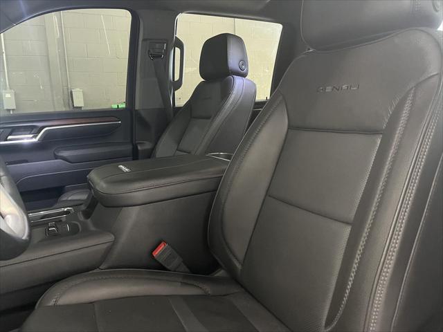 2025 GMC Sierra 3500HD 4WD Crew Cab Standard Bed Denali