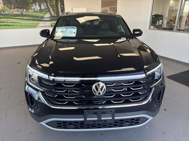 2026 Volkswagen Atlas Cross Sport SE with Technology