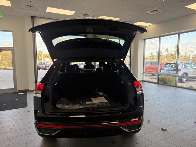 2026 Volkswagen Atlas Cross Sport SE with Technology