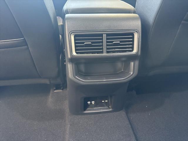 2026 Volkswagen Atlas Cross Sport SE with Technology
