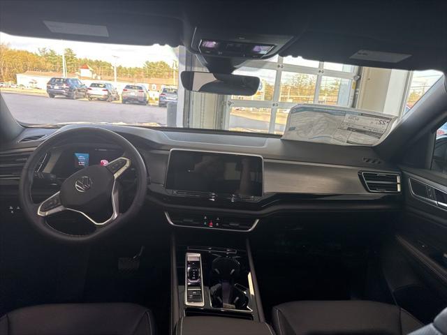 2026 Volkswagen Atlas Cross Sport SE with Technology