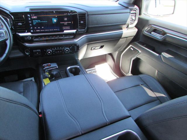 2023 Chevrolet Silverado 1500 4WD Crew Cab Short Bed RST