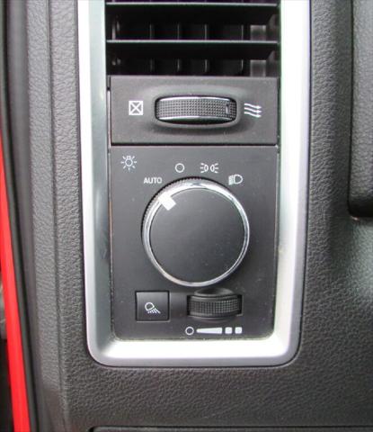 2023 Ram 1500 Classic SLT Crew Cab 4x4 5'7" Box