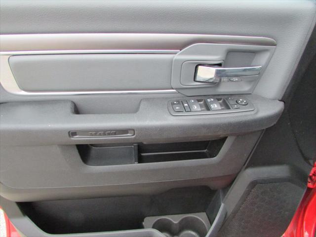 2023 Ram 1500 Classic SLT Crew Cab 4x4 5'7" Box