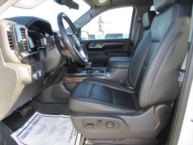 2024 GMC Sierra 1500 4WD Crew Cab Short Box Elevation with 3SB