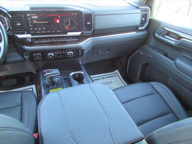 2024 GMC Sierra 1500 4WD Crew Cab Short Box Elevation with 3SB
