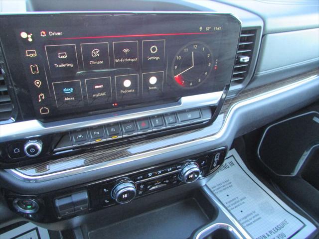 2024 GMC Sierra 1500 4WD Crew Cab Short Box Elevation with 3SB