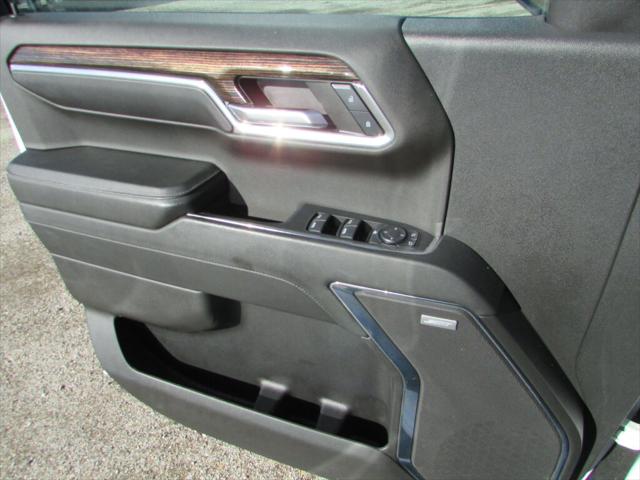 2024 GMC Sierra 1500 4WD Crew Cab Short Box Elevation with 3SB