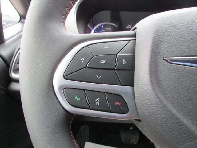 2024 Chrysler Pacifica Hybrid Pinnacle