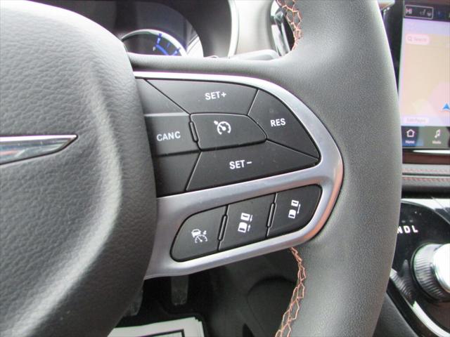 2024 Chrysler Pacifica Hybrid Pinnacle