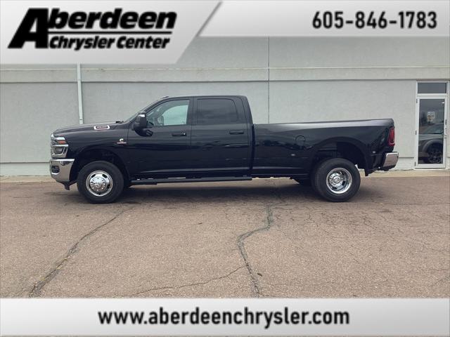 2026 RAM Ram 3500 RAM 3500 TRADESMAN CREW CAB 4X4 8 BOX