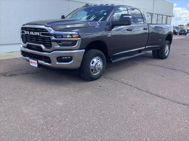 2026 RAM Ram 3500 RAM 3500 TRADESMAN CREW CAB 4X4 8 BOX