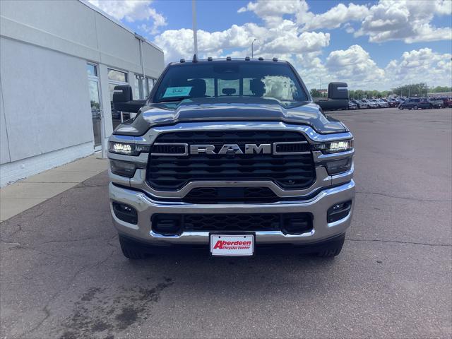 2026 RAM Ram 3500 RAM 3500 TRADESMAN CREW CAB 4X4 8 BOX