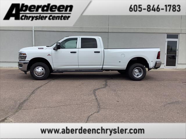 2026 RAM Ram 3500 RAM 3500 TRADESMAN CREW CAB 4X4 8 BOX