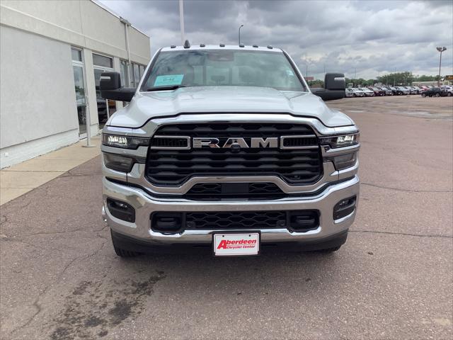 2026 RAM Ram 3500 RAM 3500 TRADESMAN CREW CAB 4X4 8 BOX