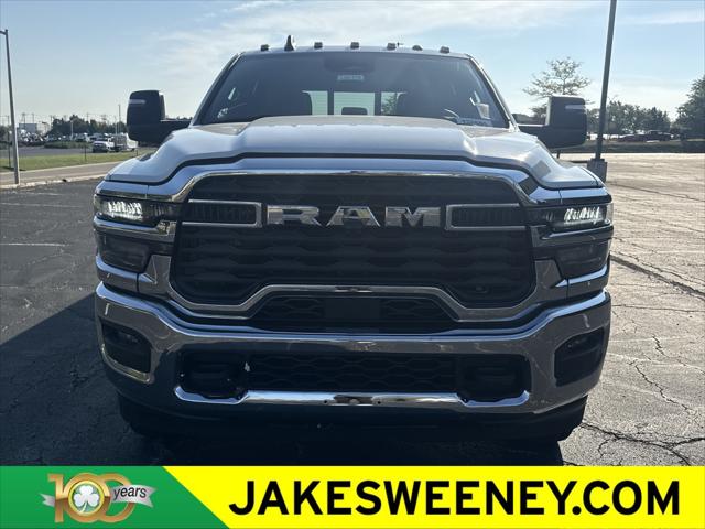 2026 RAM Ram 3500 Chassis Cab RAM 3500 TRADESMAN CREW CAB CHASSIS 4X4 60 CA