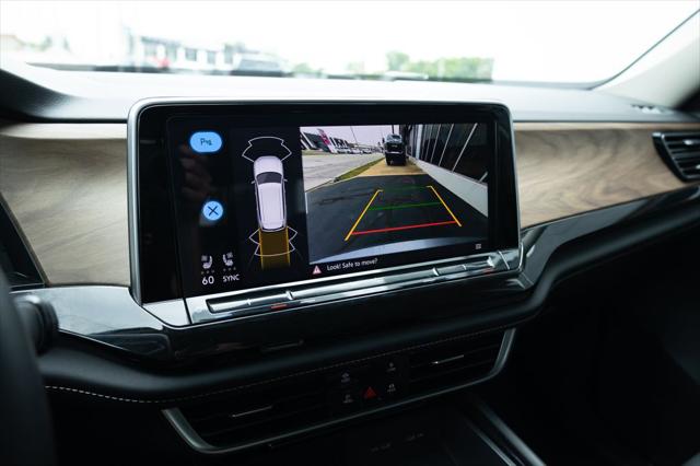 2025 Volkswagen Atlas 2.0T SE w/Technology