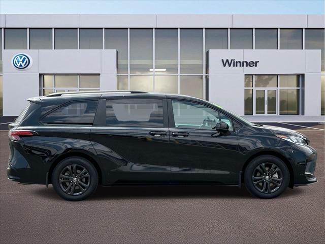 2025 Toyota Sienna XSE