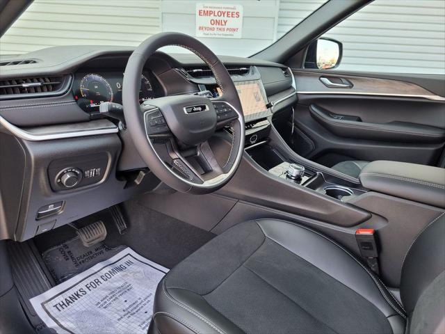 2026 Jeep Grand Cherokee L Altitude 4x2