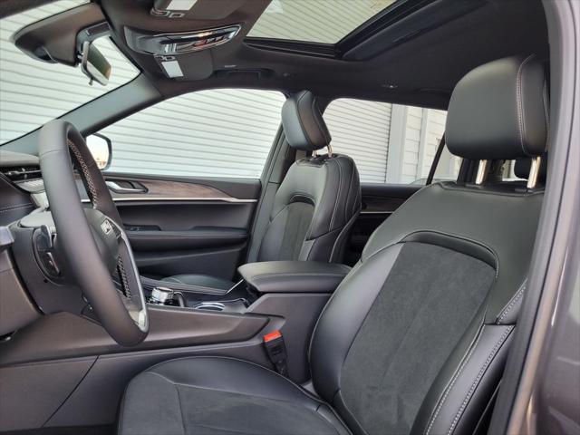 2026 Jeep Grand Cherokee L Altitude 4x2