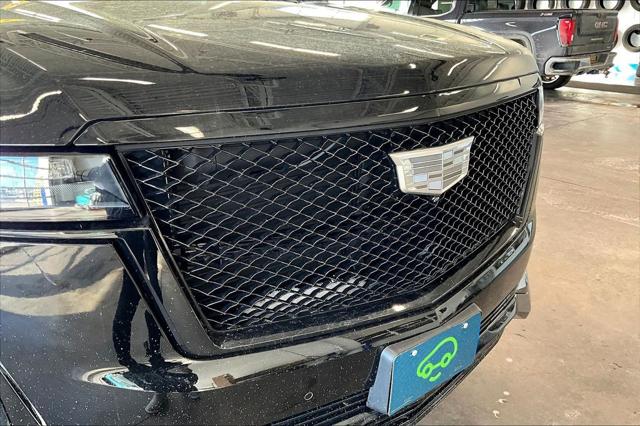 2023 Cadillac Escalade 4WD Sport Platinum