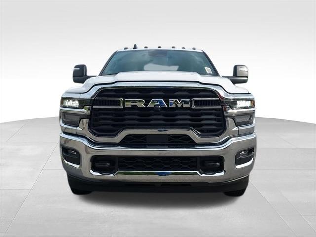 2026 RAM 3500 Chassis RAM 3500 TRADESMAN CREW CAB CHASSIS 4X4 60 CA