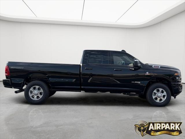 2026 RAM 3500 RAM 3500 BIG HORN CREW CAB 4X4 8 BOX