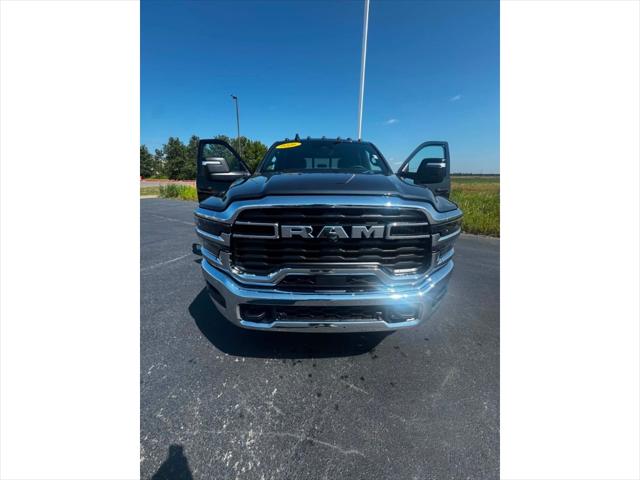 2026 RAM 2500 RAM 2500 TRADESMAN CREW CAB 4X4 64 BOX