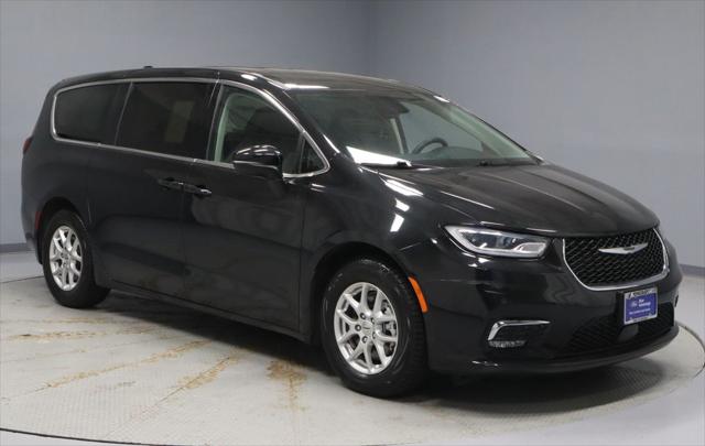 2023 Chrysler Pacifica Touring L for sale near Groveport, OH
