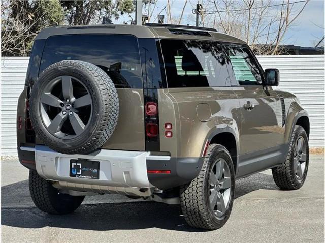 2025 Land Rover Defender 90 P300 S