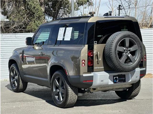 2025 Land Rover Defender 90 P300 S