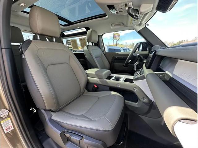 2025 Land Rover Defender 90 P300 S
