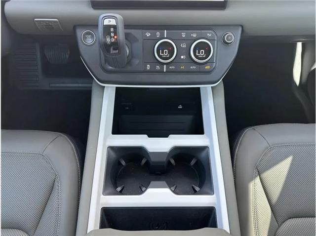 2025 Land Rover Defender 90 P300 S