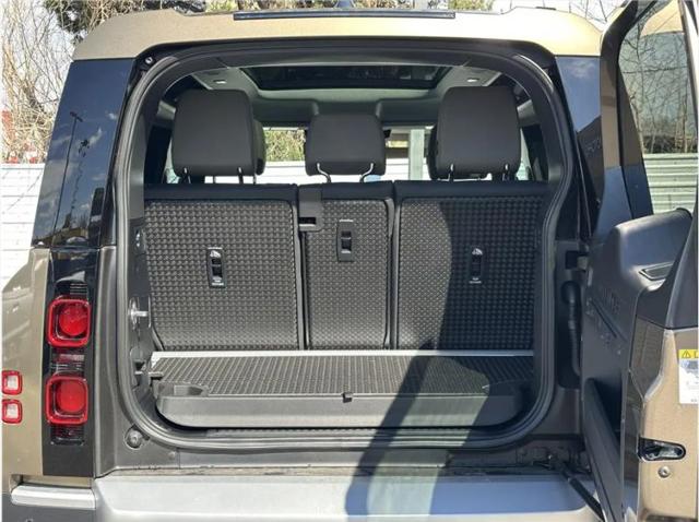 2025 Land Rover Defender 90 P300 S