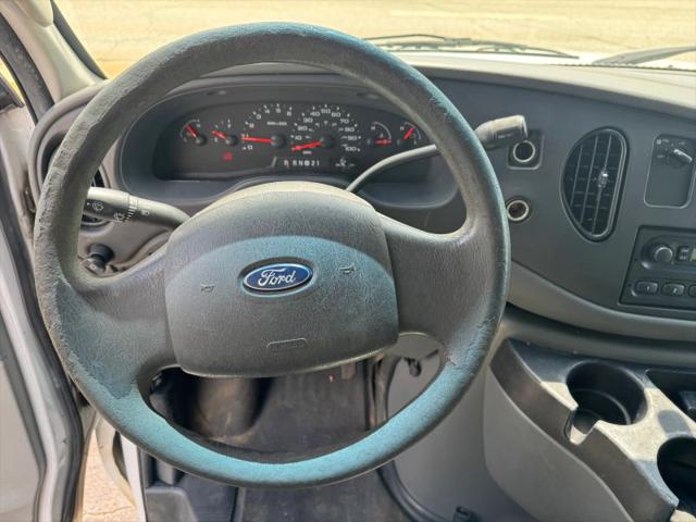 2008 Ford E-350 Super Duty Commercial