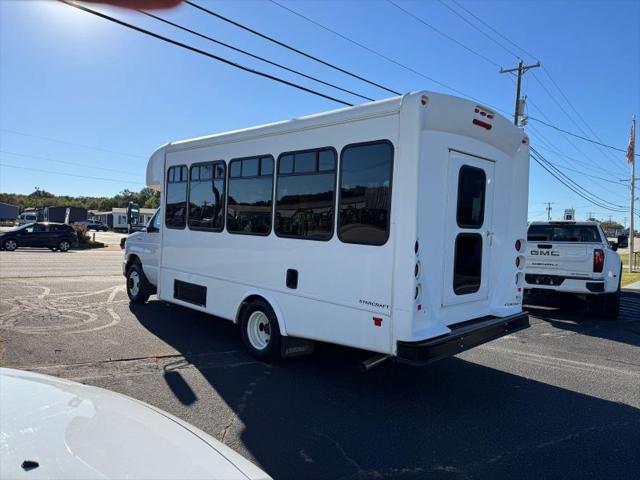 2017 Ford E-450 Cutaway Base