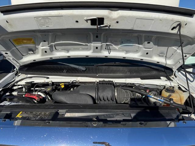 2017 Ford E-450 Cutaway Base