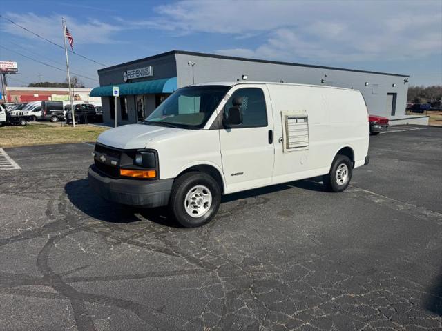 2004 Chevrolet Express Base