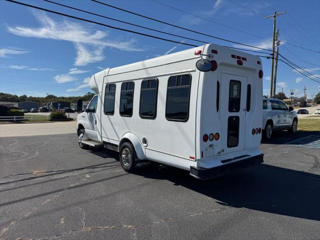 2008 Ford E-350 Cutaway Base
