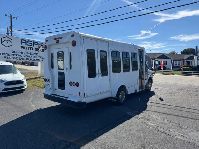 2008 Ford E-350 Cutaway Base