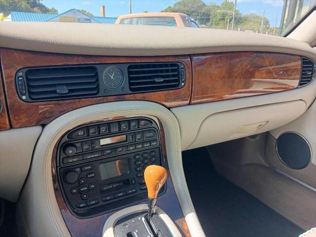 2000 Jaguar XJ Vanden Plas