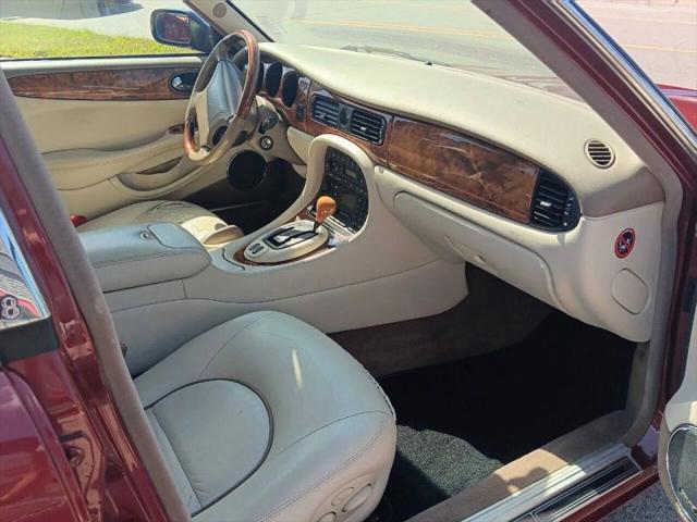 2000 Jaguar XJ Vanden Plas