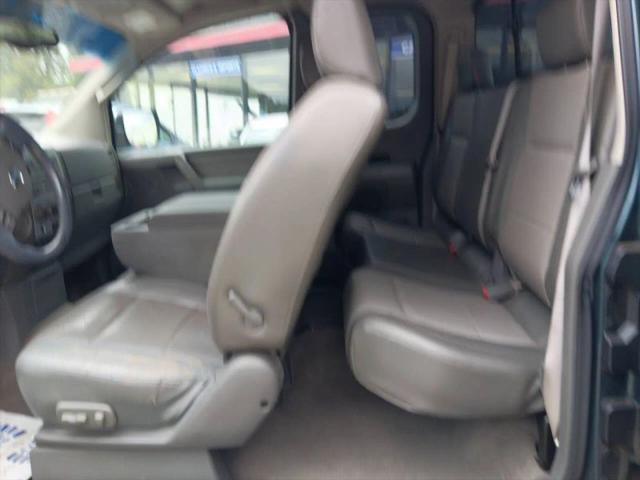 2005 Nissan Titan LE